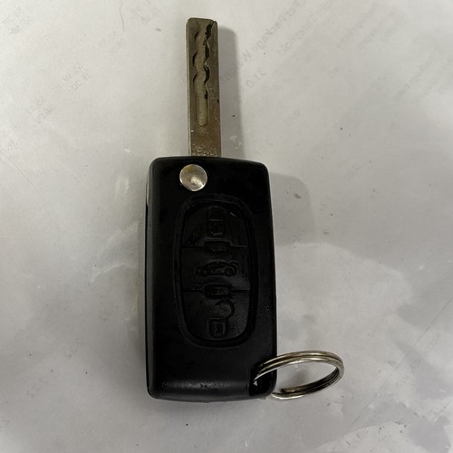 Peugeot 207 remote key - peugeot,