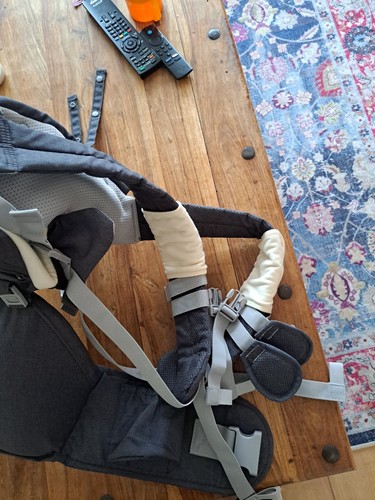 Baby carrier with hip - carrier, seat