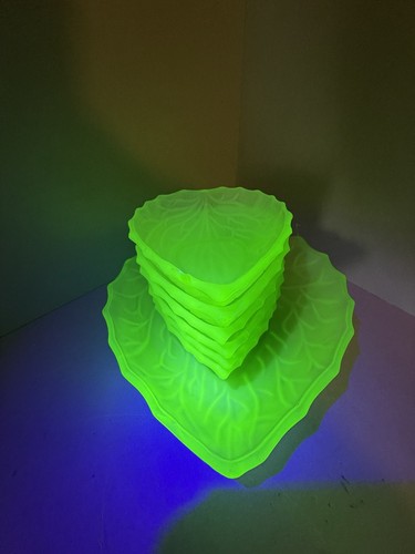 Vintage uranium green glass - green,