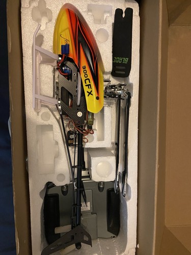 Eflite blade 300cfx helicopter - eflite,