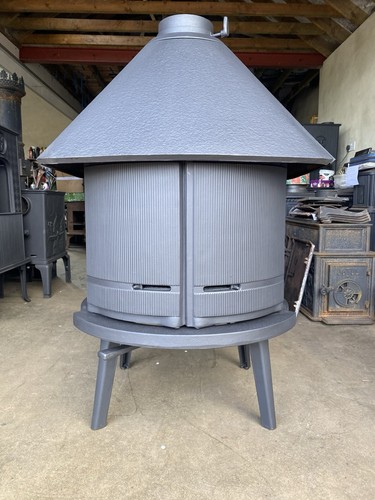 Jotul classic cast iron - cast, wood