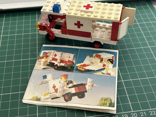 Lego town 6680 ambulance - town,