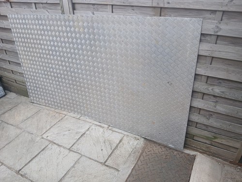Aluminum chequer tread plate - ,