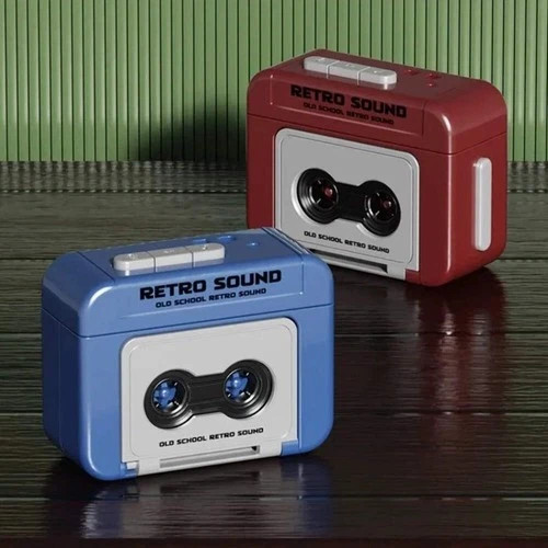 Mini retro recorder keychain - retro,