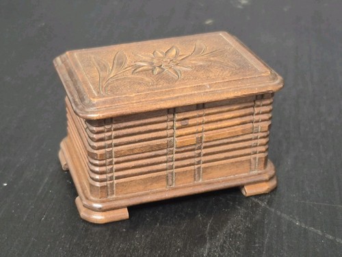 Antique black forest trinket - black,