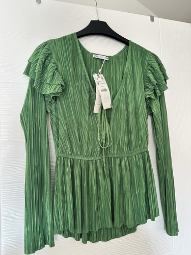 Zara green frilled plated top