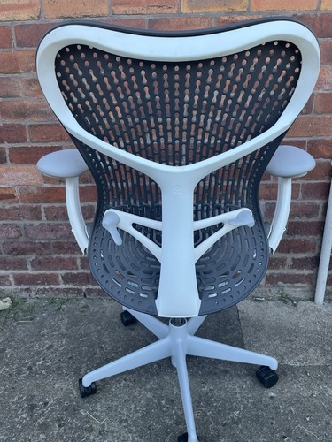 Herman miller mirra slight - herman,