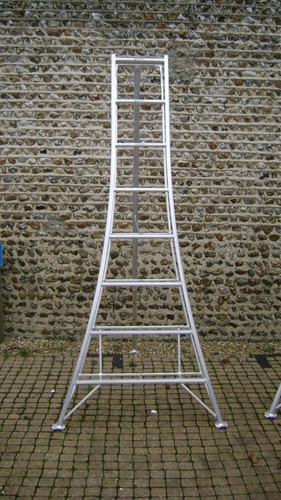 Aluminium tripod ladder adj - aluminium,