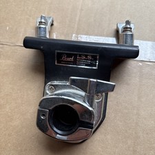 Free P&P. One Pearl Tom