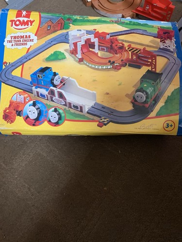 Tomy thomas tank - thomas, train