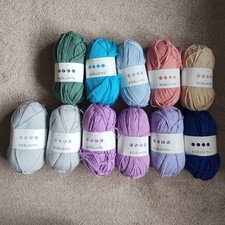 11 Skeins of 100g Paintbox