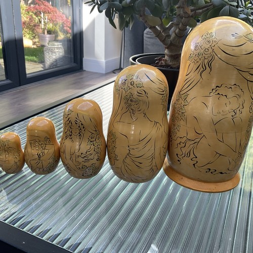 Russian matryoshka nesting - matryoshka,