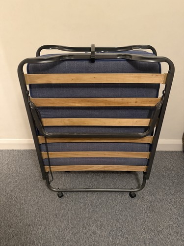 Single folding guest bed and