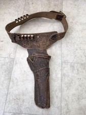 A VINTAGE 1950s TOY GUN