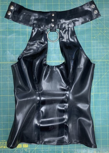 Black latex top plunge - uk, 16