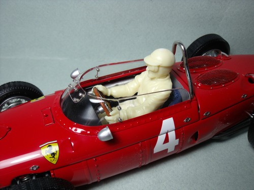Figure phil hill - 1/18,