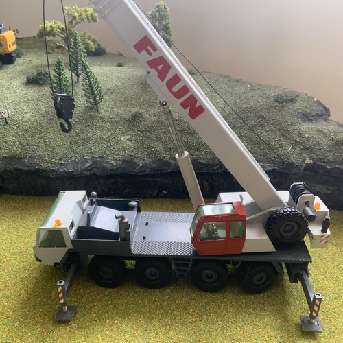 Crane diecast vintage - crane,