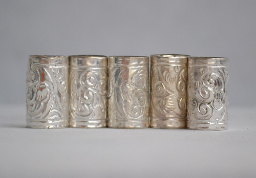 Silver plated engraved - silver, walking