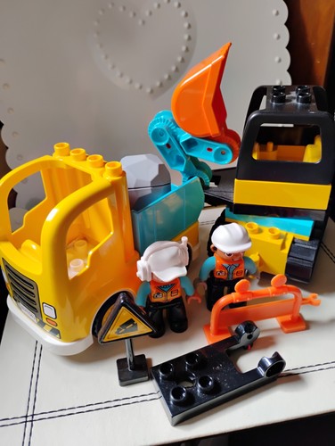 Lego duplo truck tracked - &,