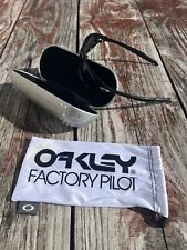 oakley  Wrap Around sunglasses  With Cleaning Bag & Official Bulletin Case ..