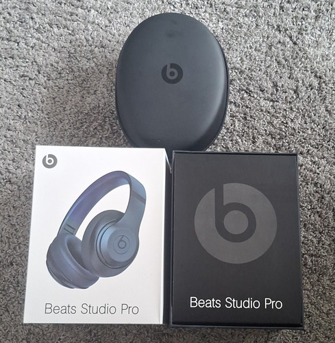 Beats dre studio - by, dr.
