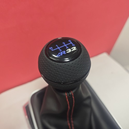 Black leather 6sp r32 - black, sport