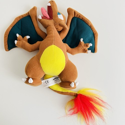 Official pokémon charizard - official,