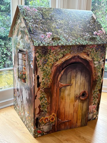 Woodland cottage playhouse - woodland,