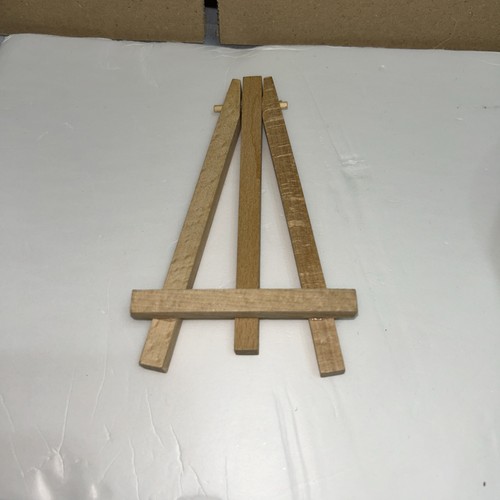 Wooden world mini easel a - wooden,