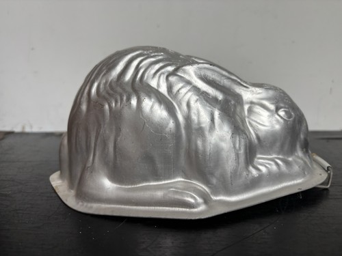 Vintage metal bunny - vintage,