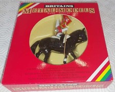 Britains 7246 - Lifeguard Standard Bearer