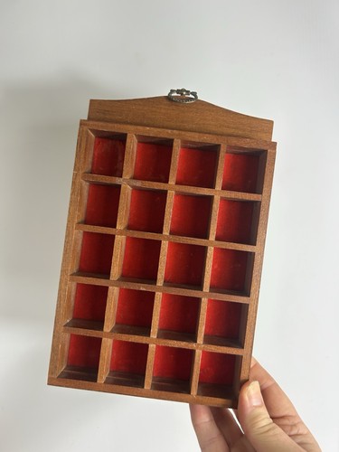 Vintage display shelf - vintage,