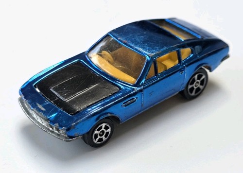 Corgi rockets 913 aston - corgi,