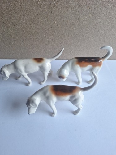 Beswick fox hounds - fox, x3.