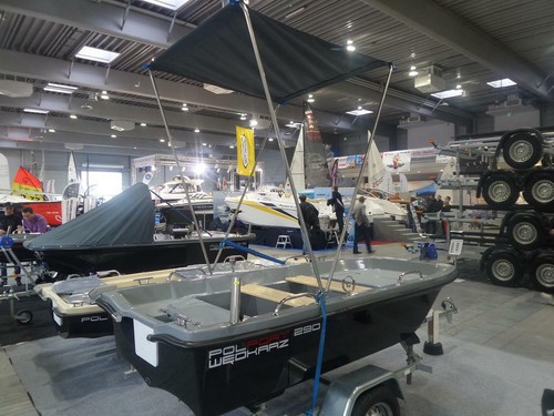 Rowing boat fishing - ,