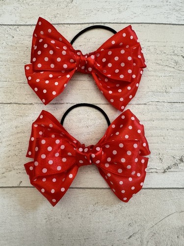 Equestrian showing bows show - equestrian,