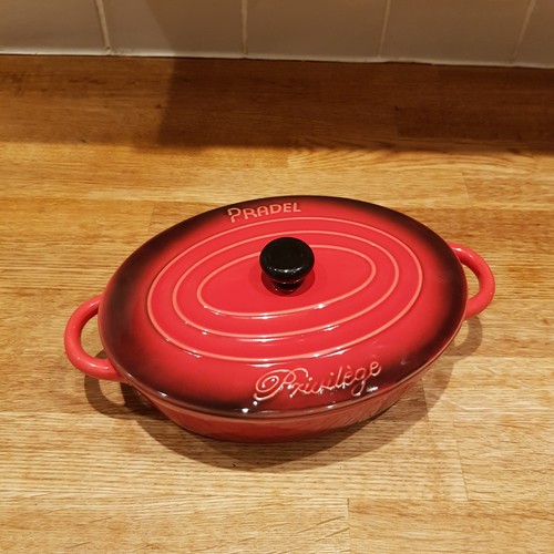 Pradel privilege red oval - pradel,