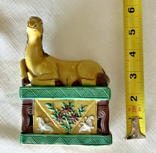 Chinese mud horse plinth - chinese, 5.25"