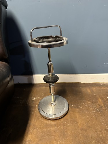 Vintage retro floor - , standing
