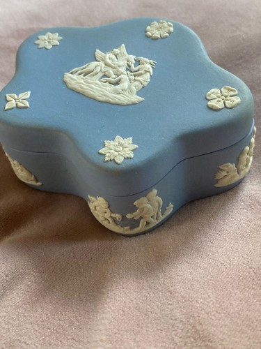 Wedgewood trinket box - wedgewood,