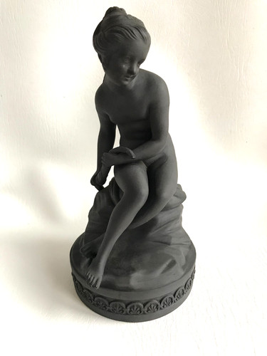 Wedgwood black basalt - black,