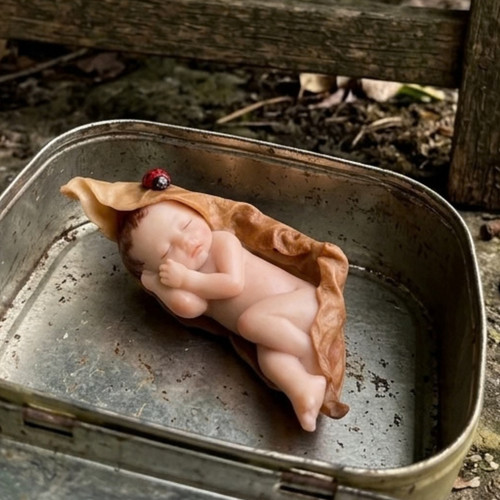 Sleeping baby leaf fairy - sleeping,