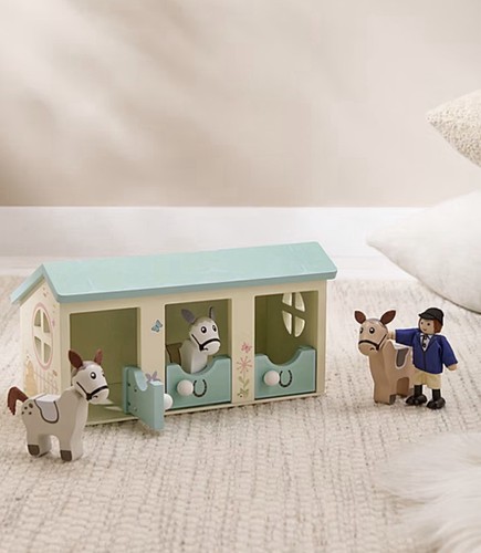 Stable playset - stable,