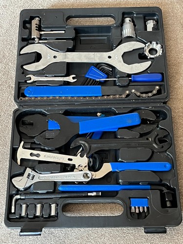 Bicycle tool kit set - kit, in