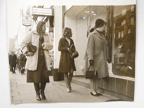 Women window shopping high - women,
