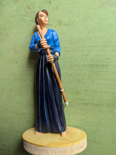 Lara croft resin statue blue - croft,