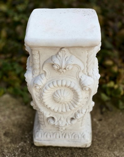 Concrete column figurine - , stone