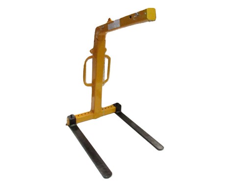 Self leveling crane fork - leveling,