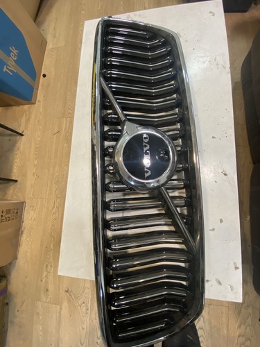 Volvo xc40 front - bumper, grill