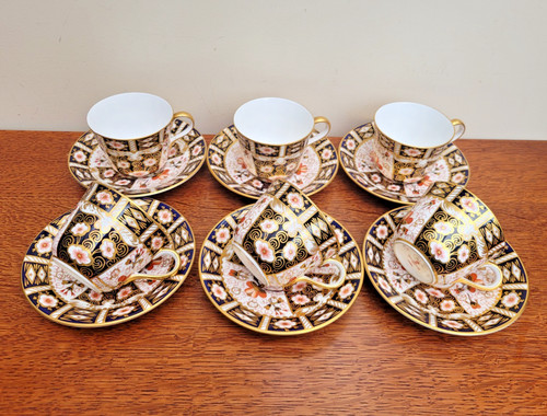 Vintage royal crown - royal,